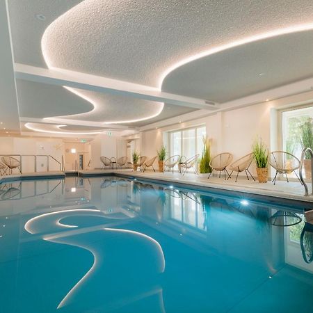 Hofhotel Kraehenberg Grömitz Buitenkant foto