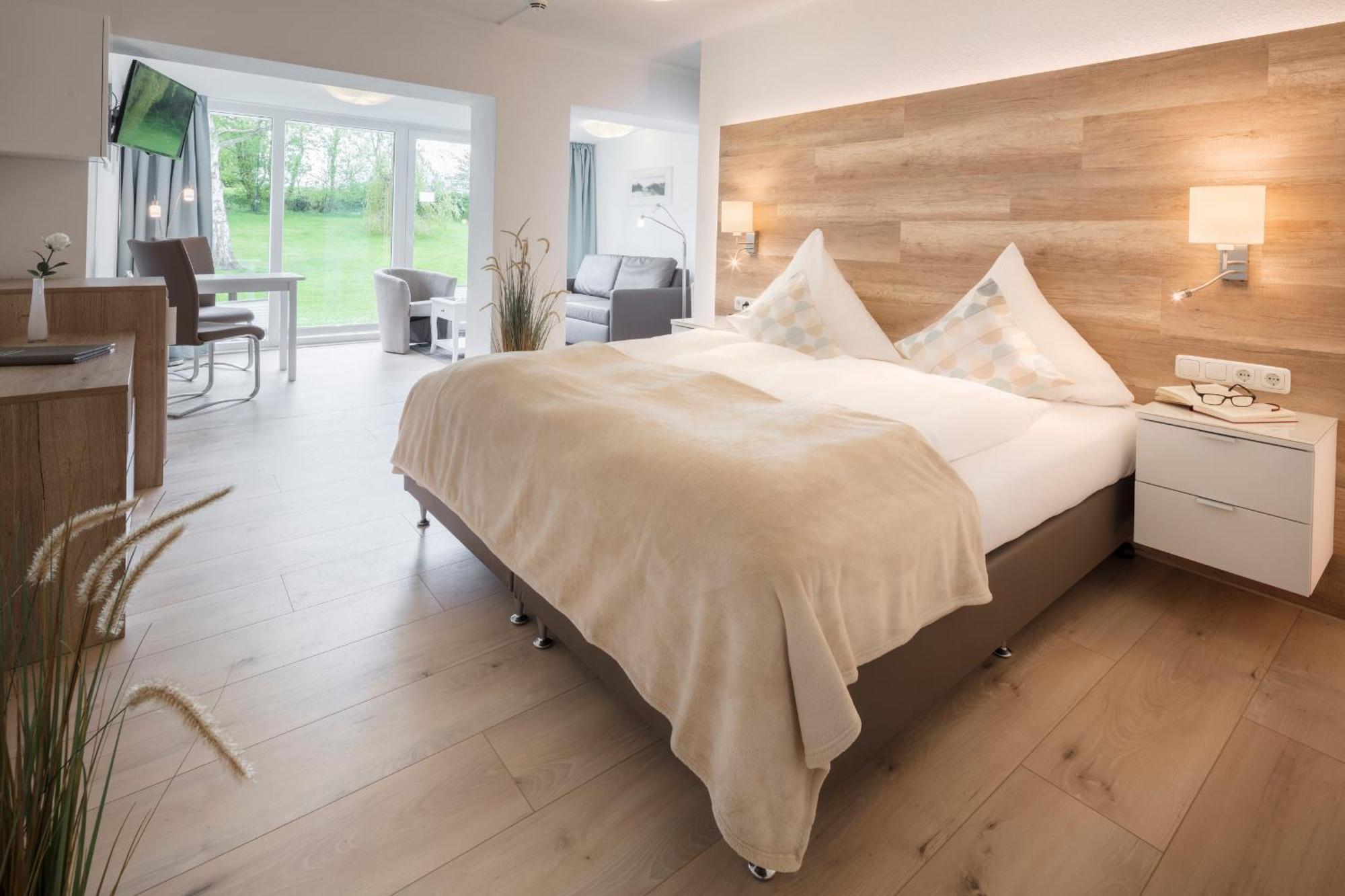 Hofhotel Kraehenberg Grömitz Kamer foto