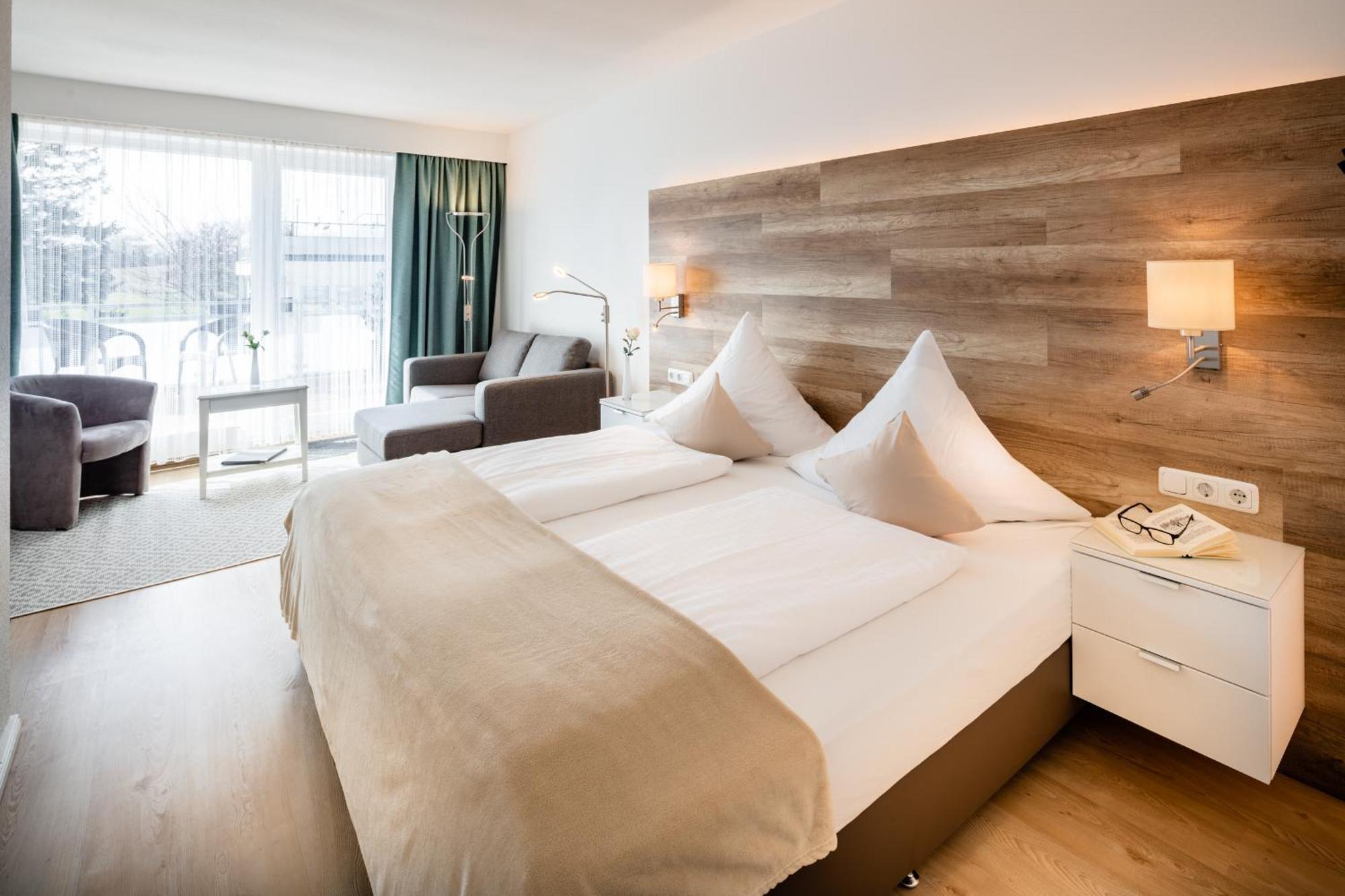 Hofhotel Kraehenberg Grömitz Kamer foto