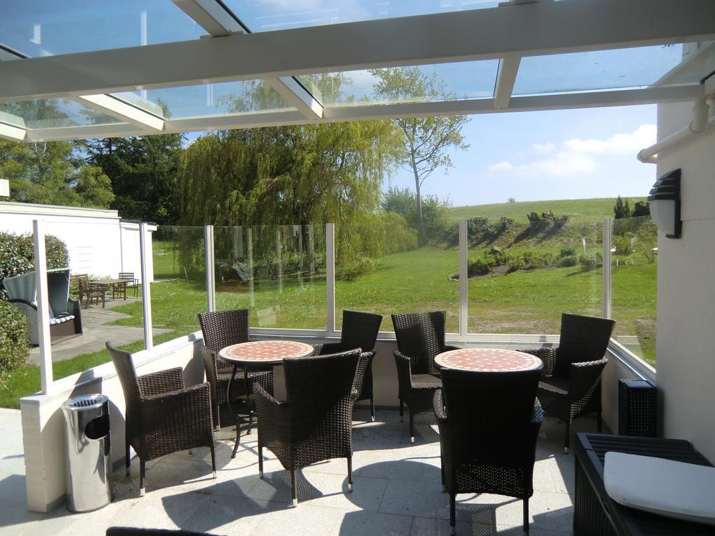 Hofhotel Kraehenberg Grömitz Buitenkant foto