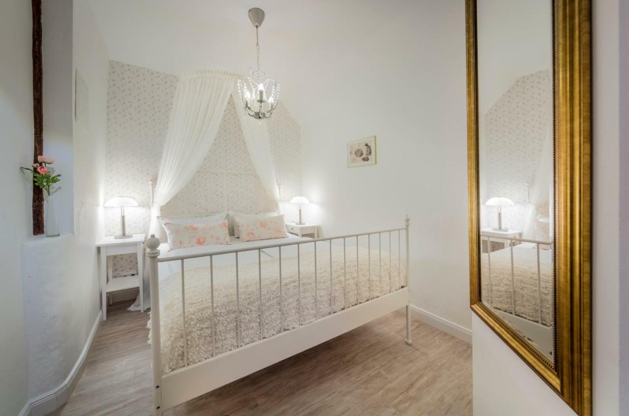 Hofhotel Kraehenberg Grömitz Buitenkant foto