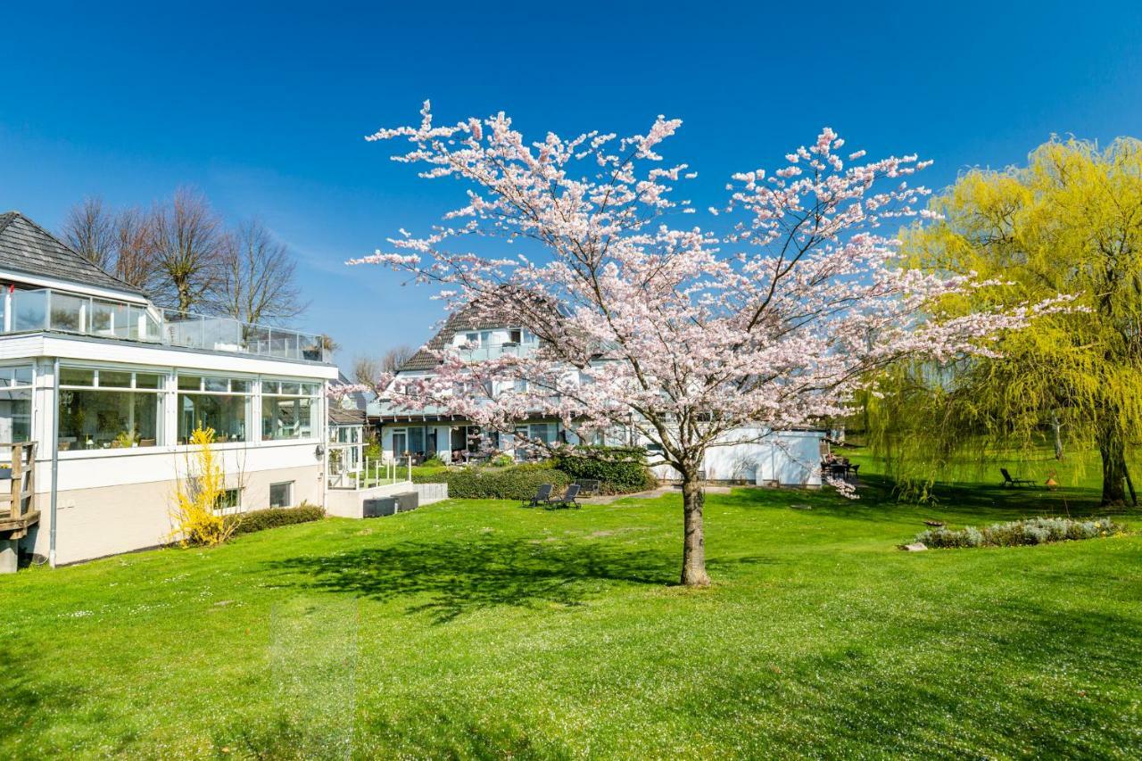 Hofhotel Kraehenberg Grömitz Buitenkant foto
