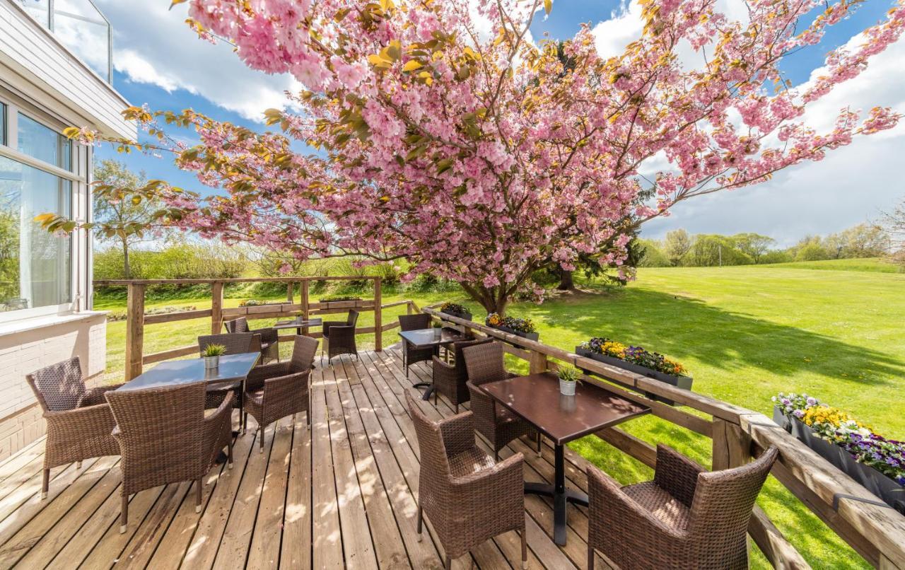 Hofhotel Kraehenberg Grömitz Buitenkant foto